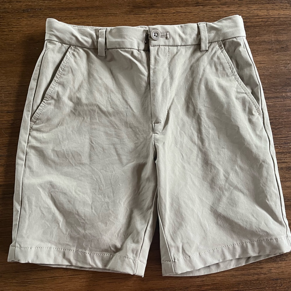 Vineyard Vines Boys khaki performance shorts